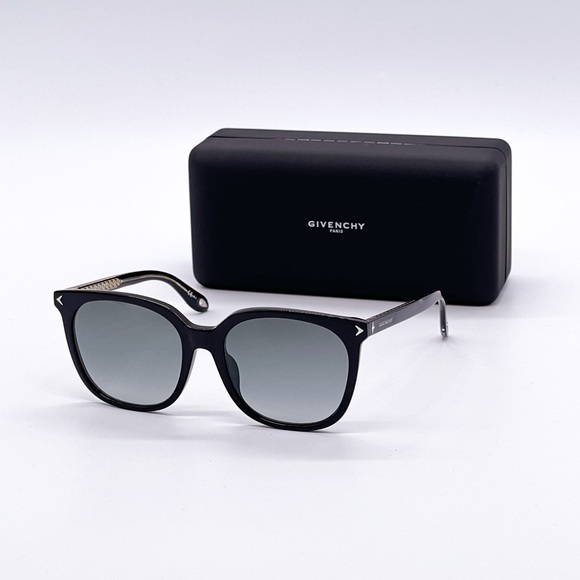 Givenchy Accessories - NEW GIVENCHY GV7085/F/S 807 WOMEN’S SUNGLASSES GIVENCHY GV 7085/F/S BLACK
